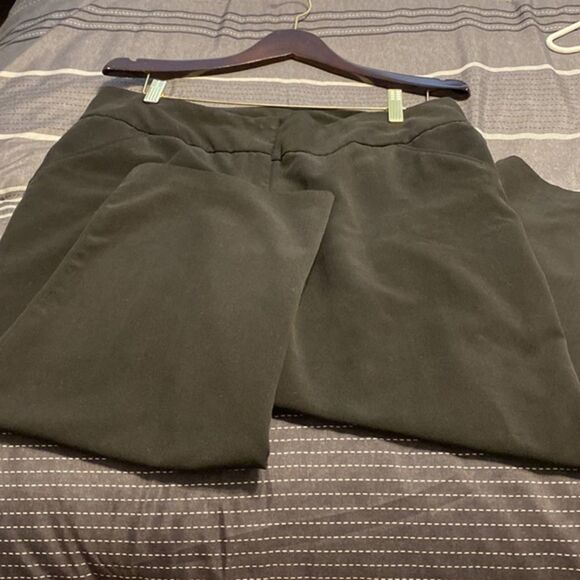 NICOLE Miller dress capris - Picture 6 of 10